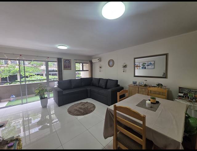 1 BEDROOM APARTMENT FOR SALE IN UMHLANGA RIDGE